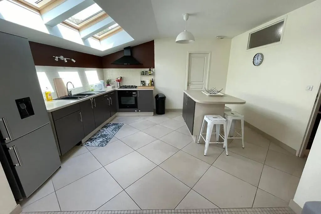 Superbe Appartement Avec 2 Chambres - 9 Personnes - Parking Prive Tournon-sur-Rhone