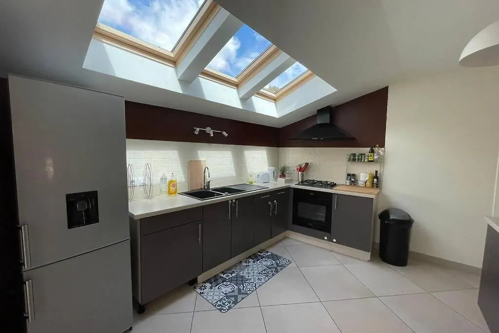 Superbe Appartement Avec 2 Chambres - 9 Personnes - Parking Prive Tournon-sur-Rhone Apartment